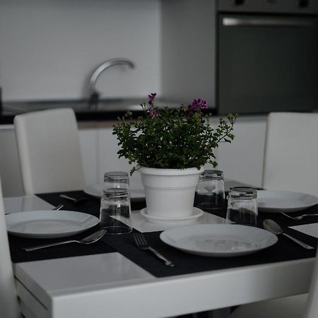 Domus Residence - Orazio - Бари Екстериор снимка