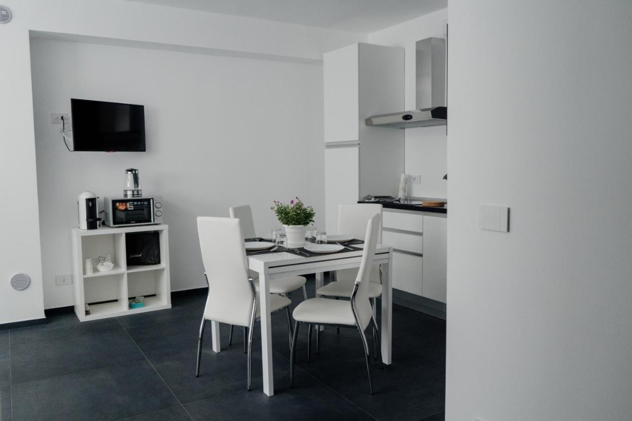 Domus Residence - Orazio - Бари Екстериор снимка