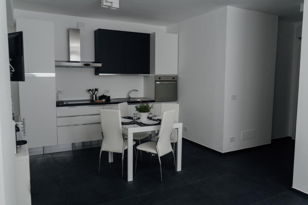Domus Residence - Orazio - Бари Екстериор снимка
